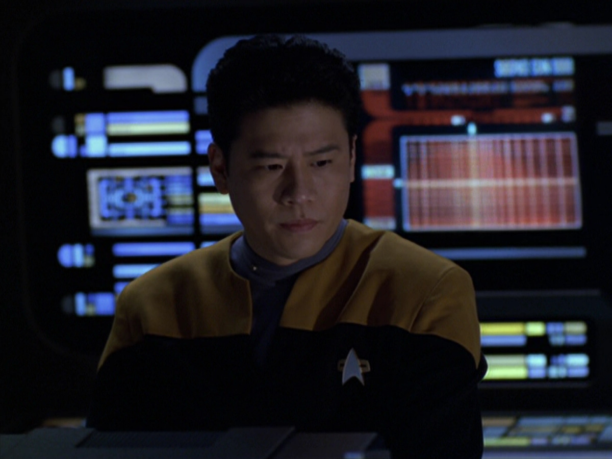 extant_StarTrek_VOY_5x20-ThinkTank_00704.jpg