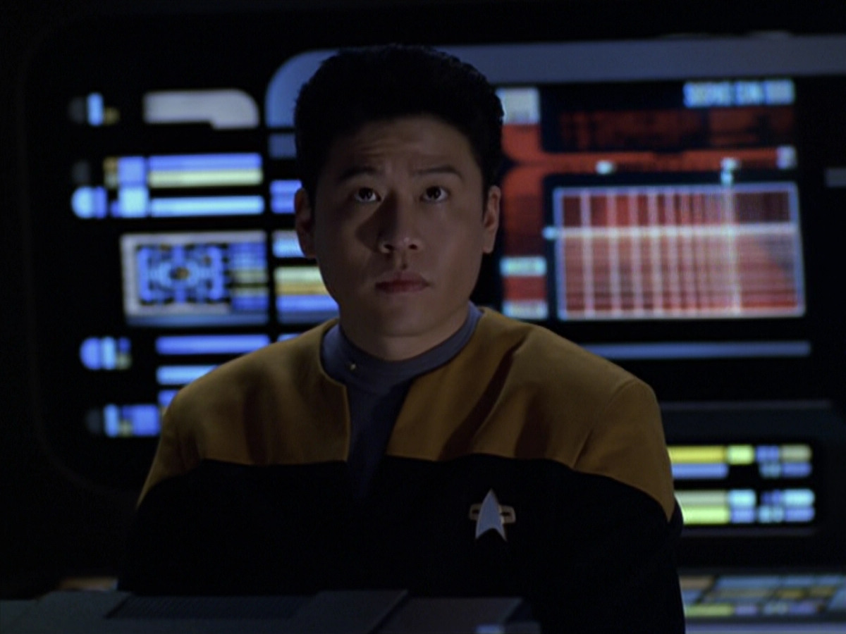 extant_StarTrek_VOY_5x20-ThinkTank_00708.jpg