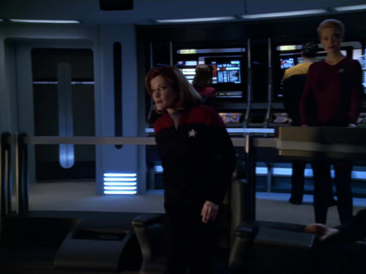extant_StarTrek_VOY_5x20-ThinkTank_00715.jpg