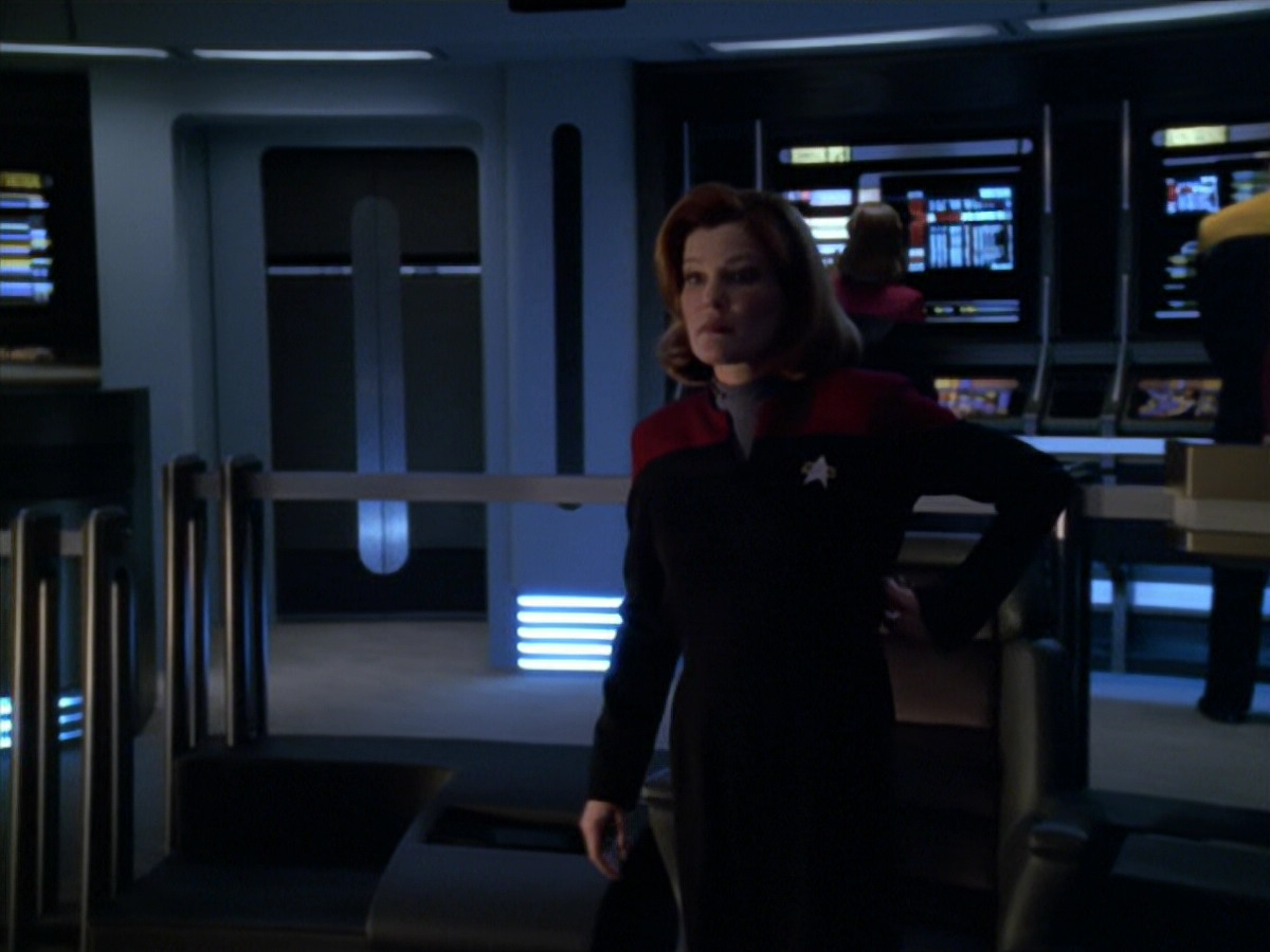 extant_StarTrek_VOY_5x20-ThinkTank_00716.jpg