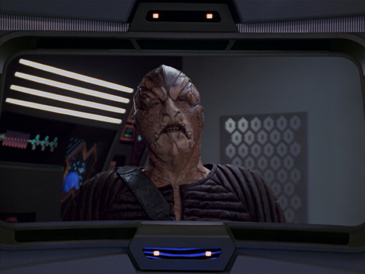 extant_StarTrek_VOY_5x20-ThinkTank_00722.jpg