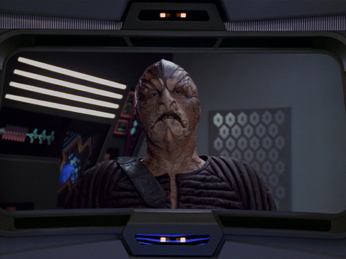 extant_StarTrek_VOY_5x20-ThinkTank_00753.jpg