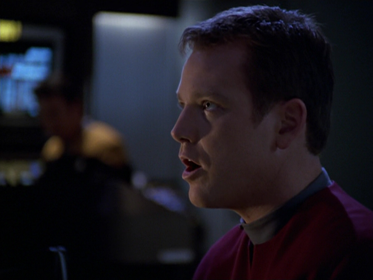 extant_StarTrek_VOY_5x20-ThinkTank_00765.jpg