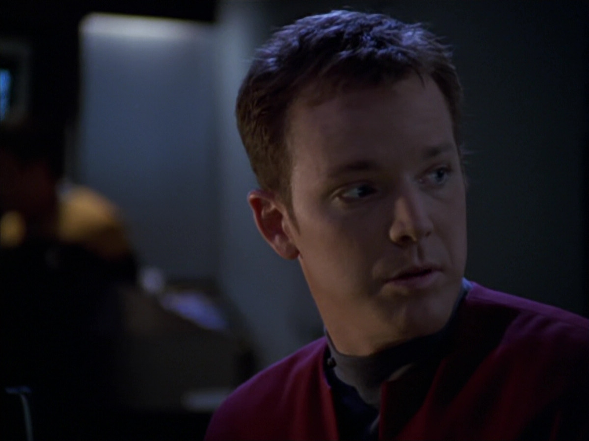 extant_StarTrek_VOY_5x20-ThinkTank_00768.jpg