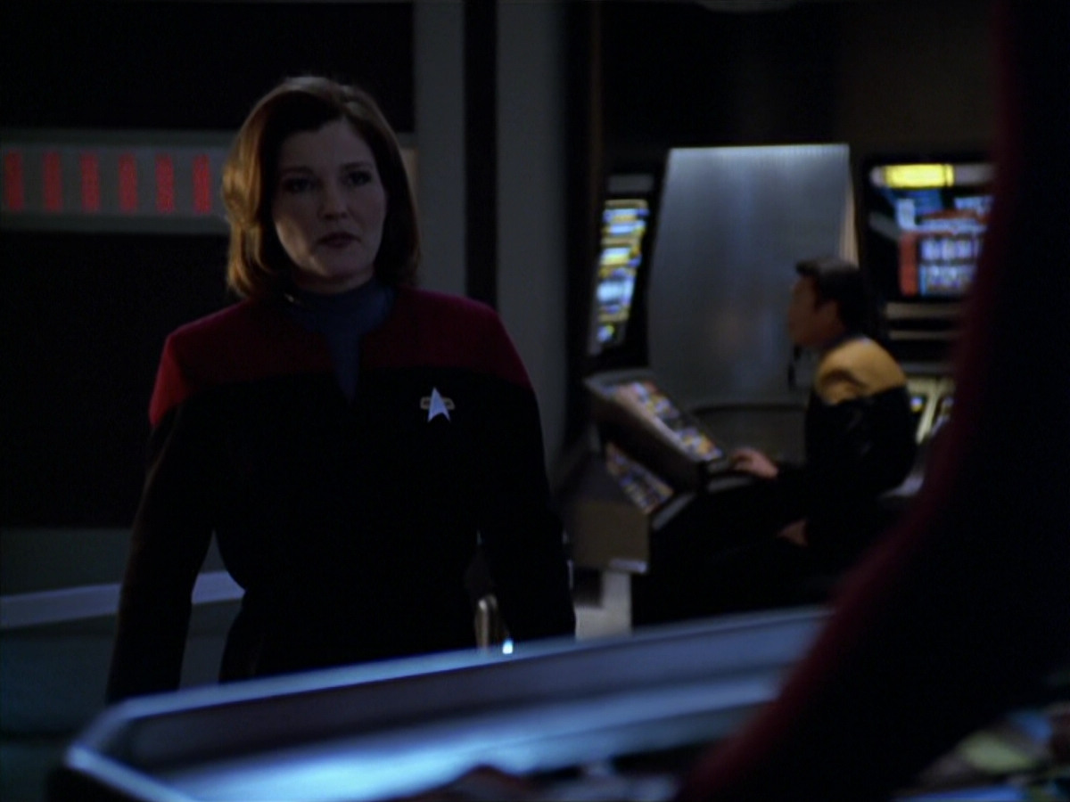 extant_StarTrek_VOY_5x20-ThinkTank_00772.jpg