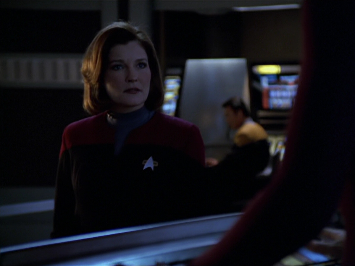 extant_StarTrek_VOY_5x20-ThinkTank_00774.jpg