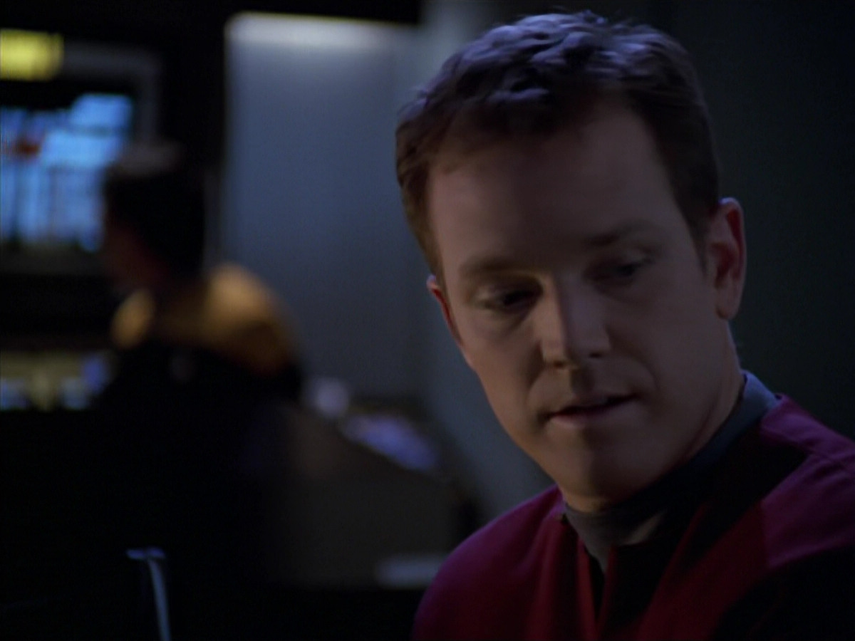extant_StarTrek_VOY_5x20-ThinkTank_00801.jpg