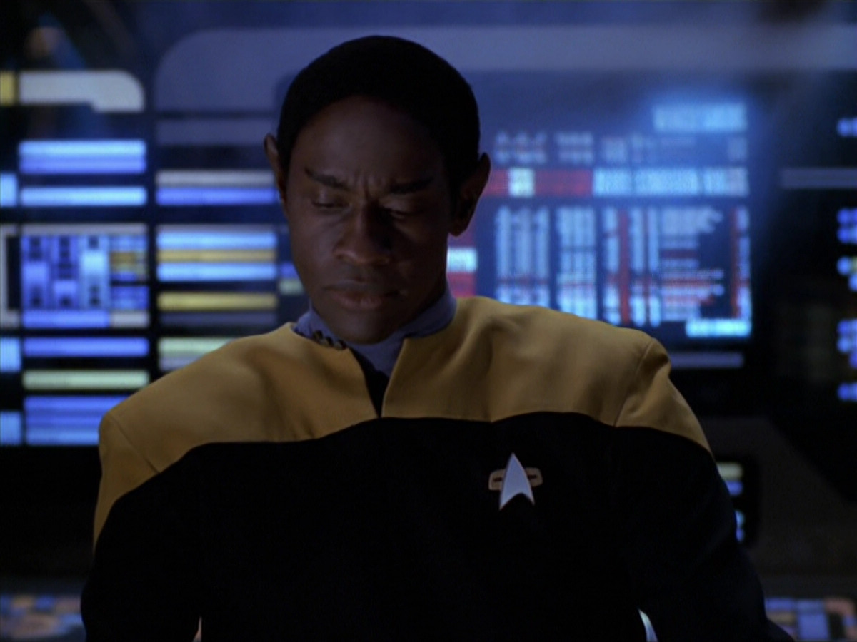 extant_StarTrek_VOY_5x20-ThinkTank_00831.jpg