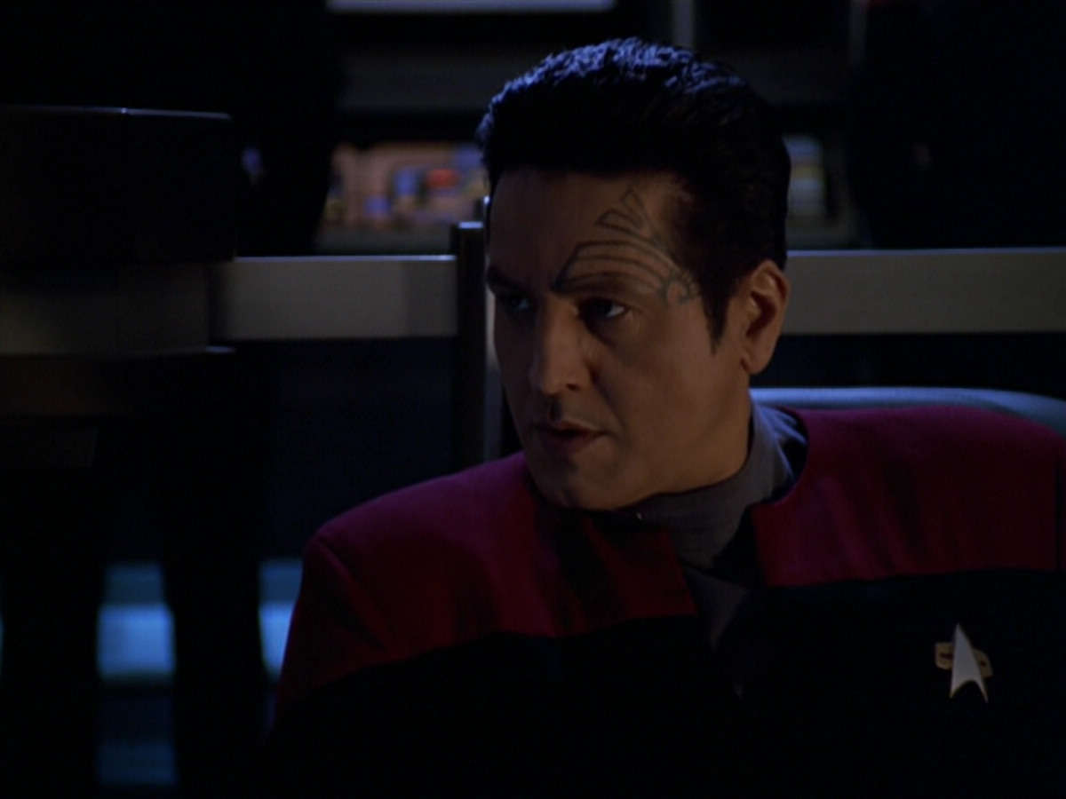 extant_StarTrek_VOY_5x20-ThinkTank_00845.jpg
