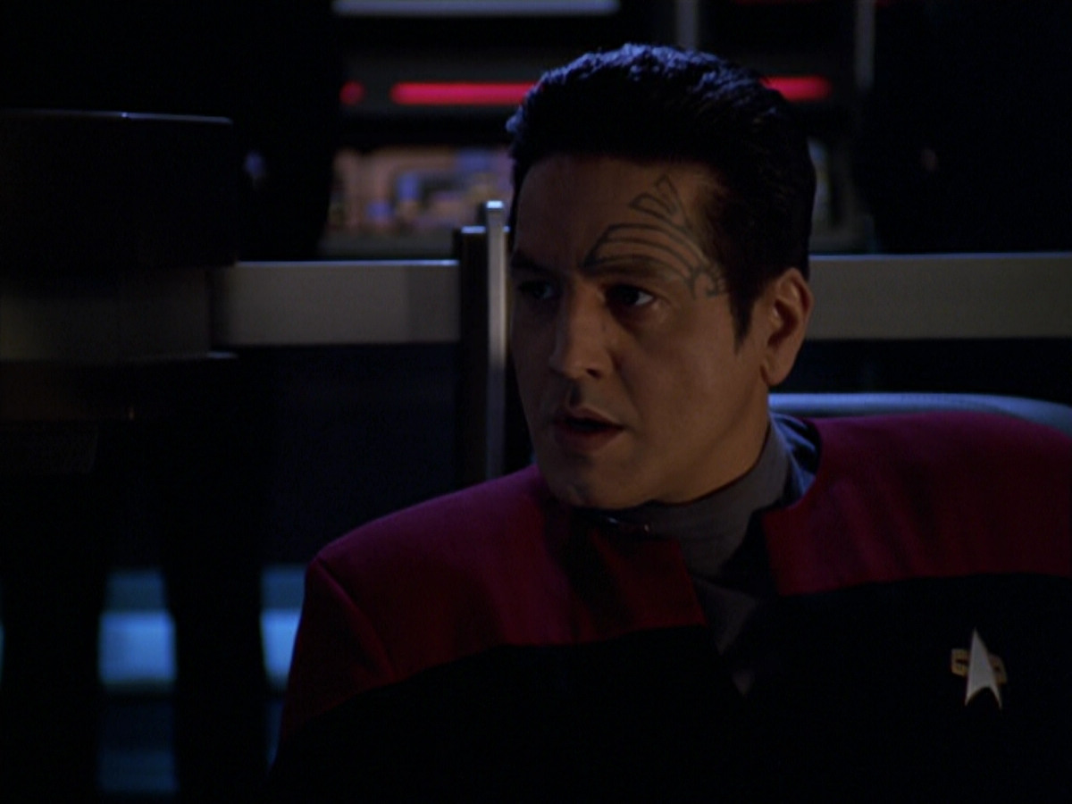extant_StarTrek_VOY_5x20-ThinkTank_00847.jpg