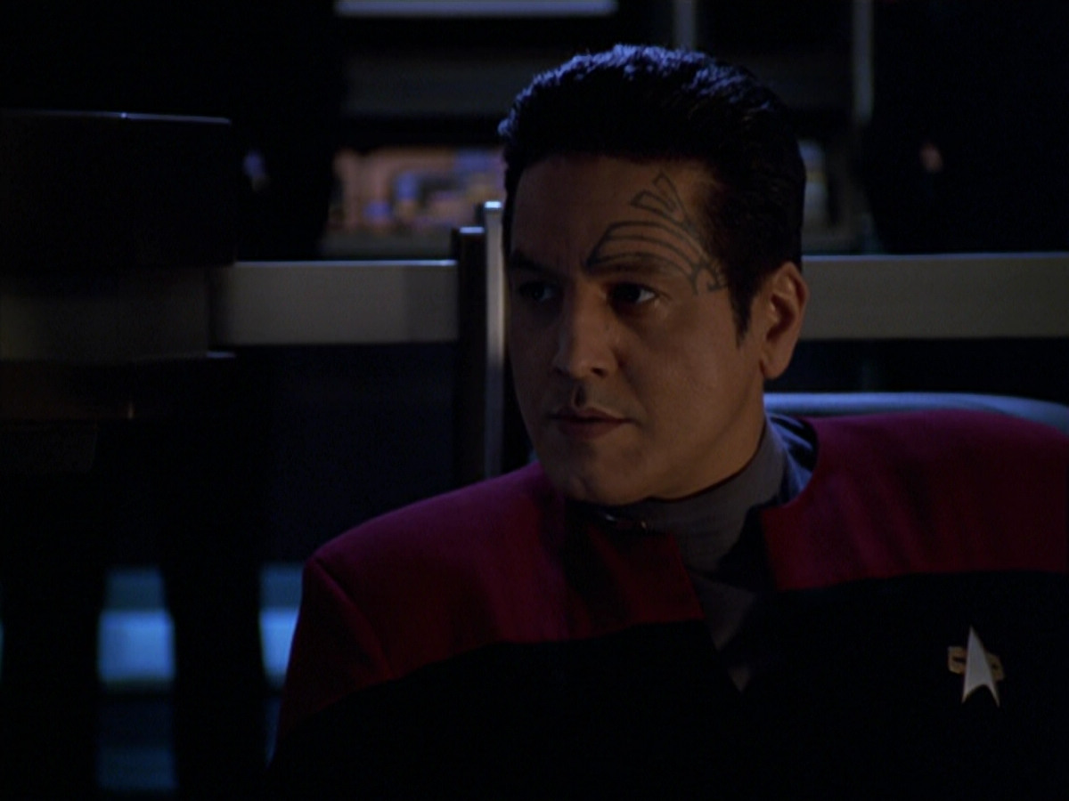 extant_StarTrek_VOY_5x20-ThinkTank_00848.jpg
