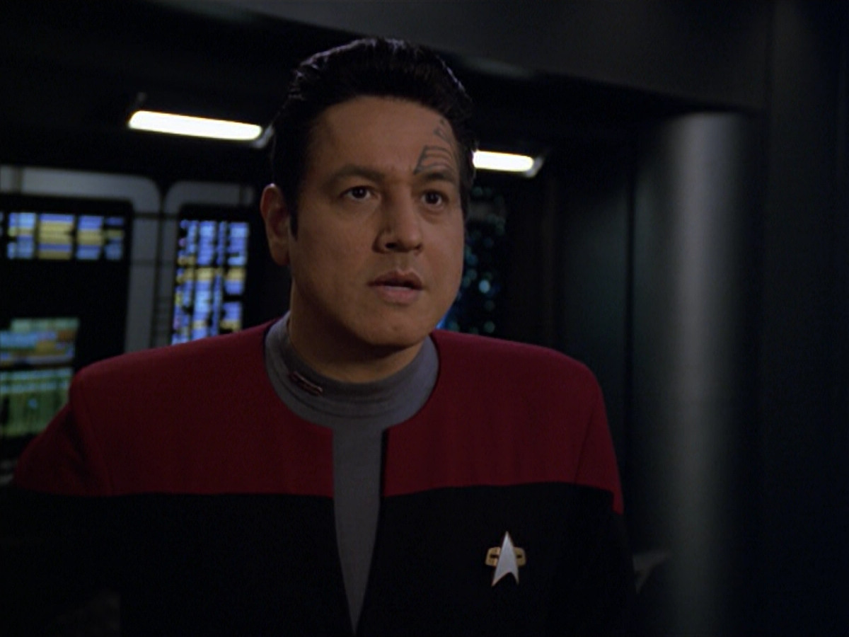 extant_StarTrek_VOY_5x20-ThinkTank_00865.jpg