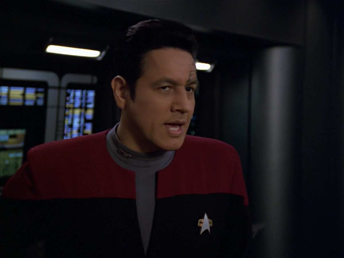 extant_StarTrek_VOY_5x20-ThinkTank_00887.jpg