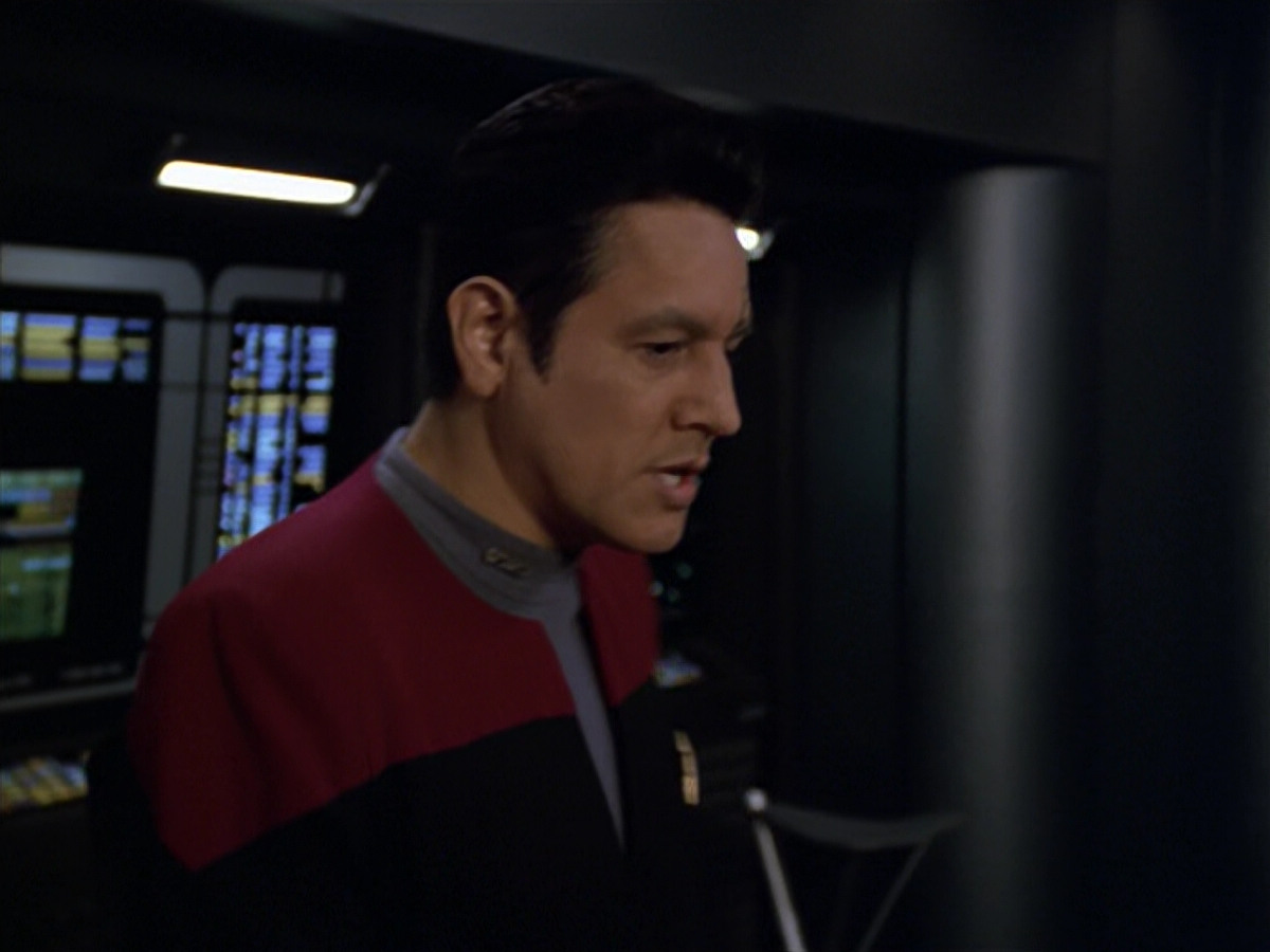 extant_StarTrek_VOY_5x20-ThinkTank_00889.jpg
