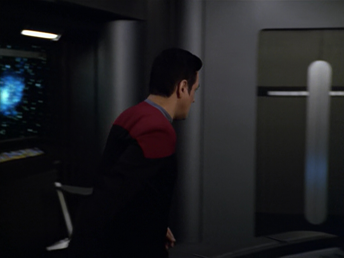 extant_StarTrek_VOY_5x20-ThinkTank_00891.jpg