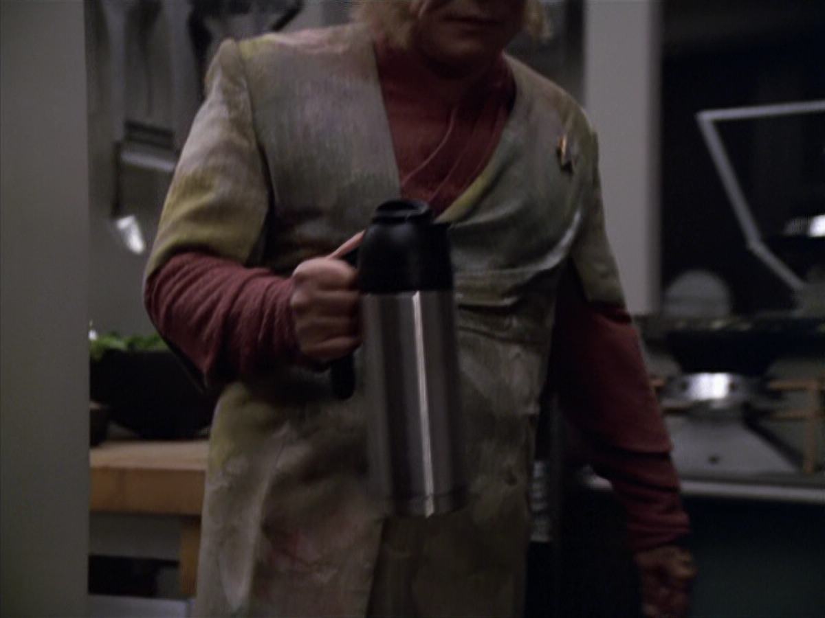 extant_StarTrek_VOY_5x20-ThinkTank_00901.jpg