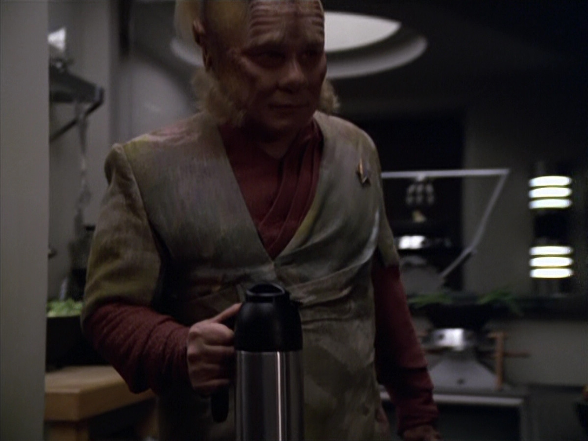extant_StarTrek_VOY_5x20-ThinkTank_00902.jpg