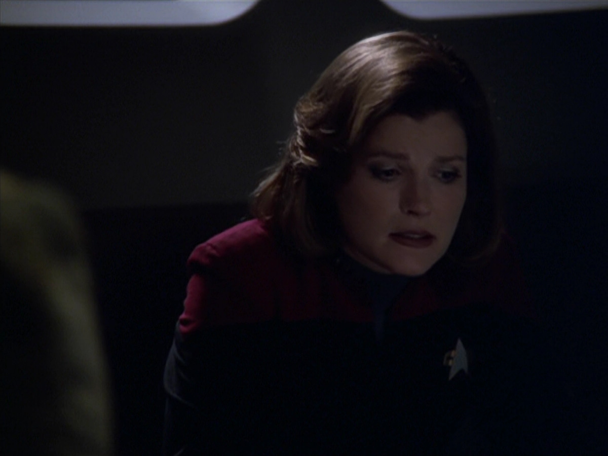 extant_StarTrek_VOY_5x20-ThinkTank_00961.jpg