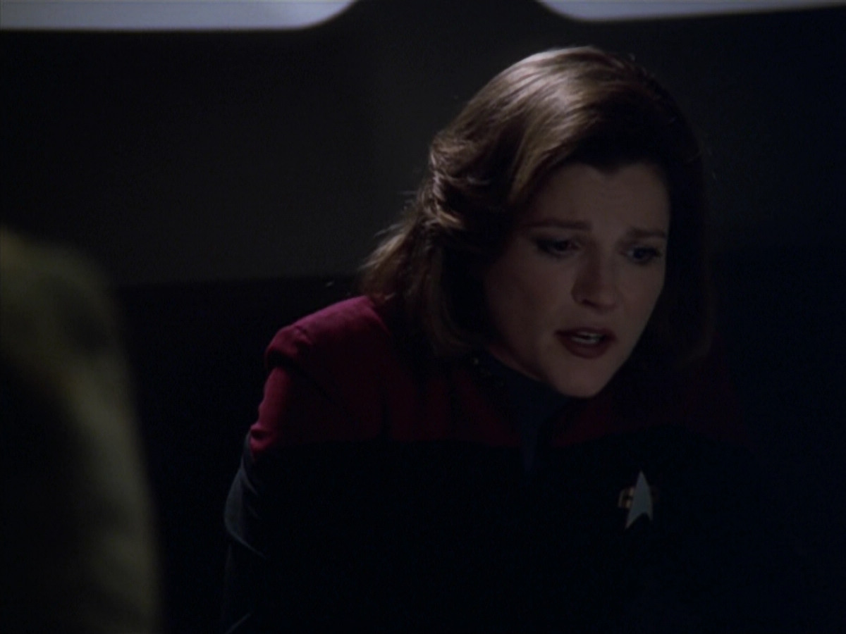 extant_StarTrek_VOY_5x20-ThinkTank_00965.jpg