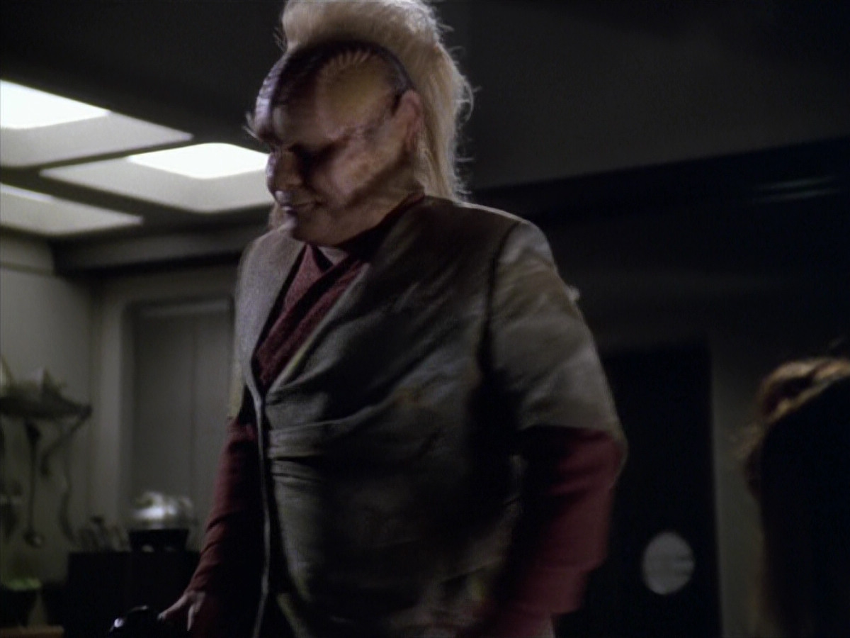 extant_StarTrek_VOY_5x20-ThinkTank_00979.jpg
