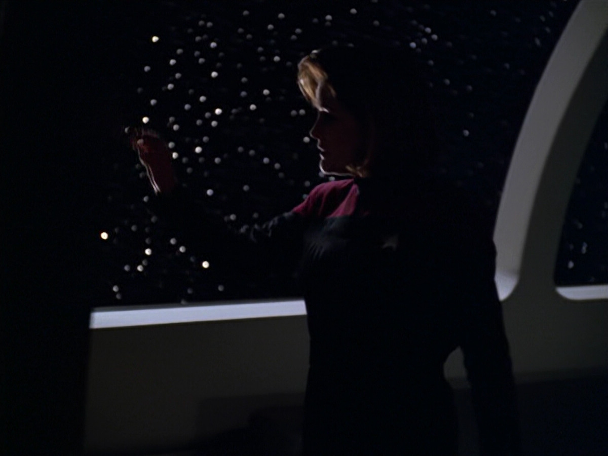 extant_StarTrek_VOY_5x20-ThinkTank_00990.jpg