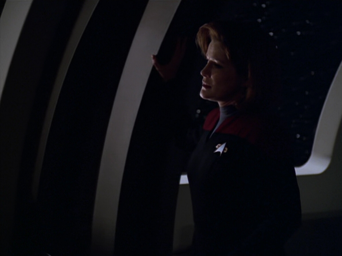 extant_StarTrek_VOY_5x20-ThinkTank_00992.jpg
