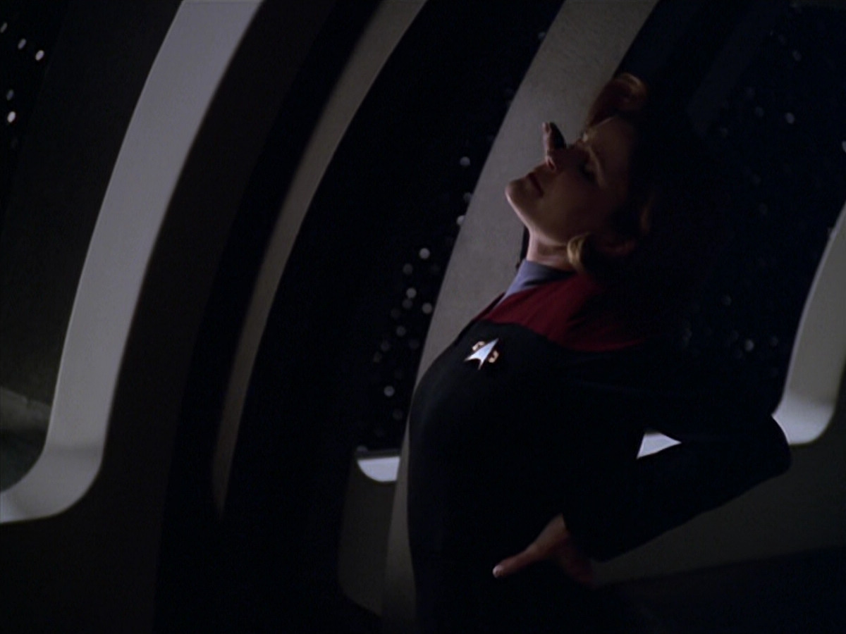 extant_StarTrek_VOY_5x20-ThinkTank_00995.jpg