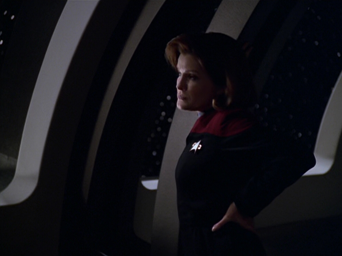 extant_StarTrek_VOY_5x20-ThinkTank_00998.jpg