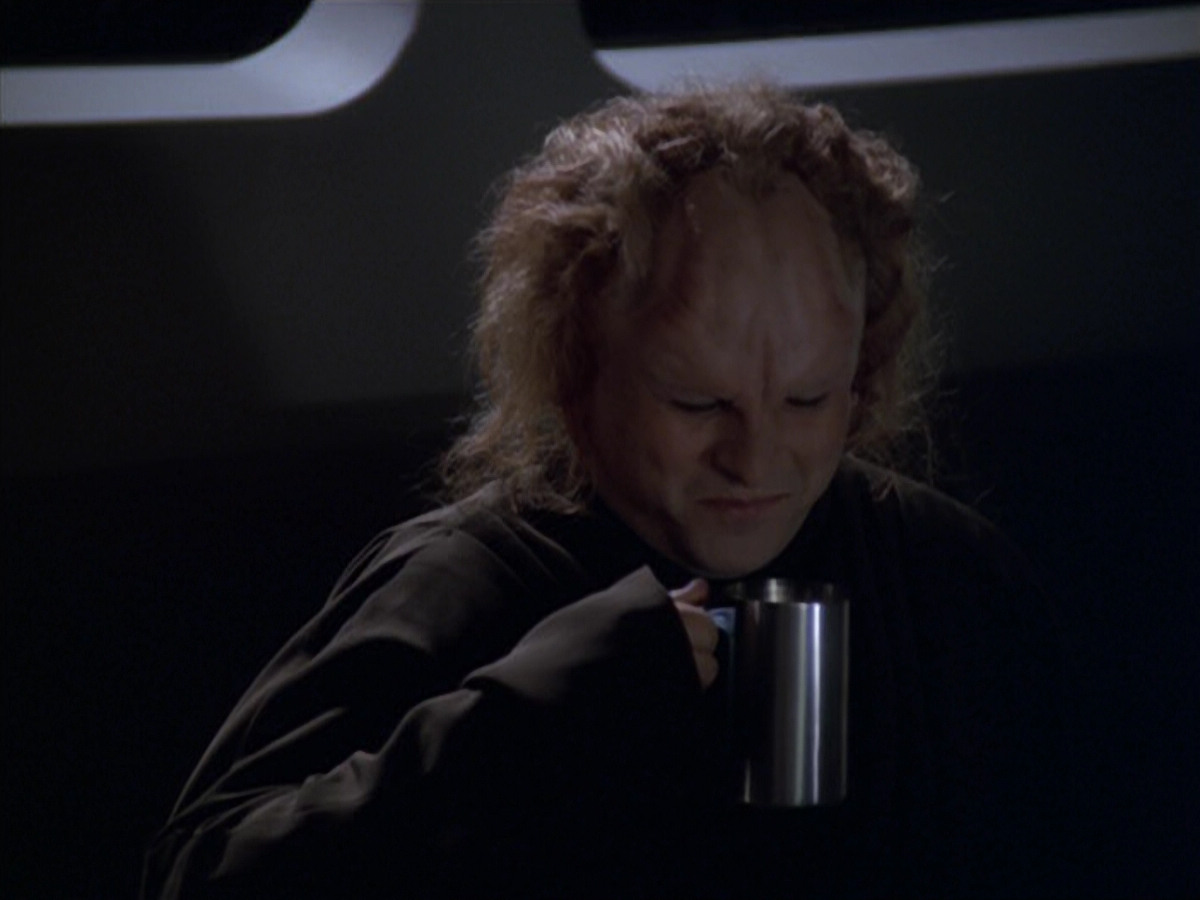 extant_StarTrek_VOY_5x20-ThinkTank_01083.jpg