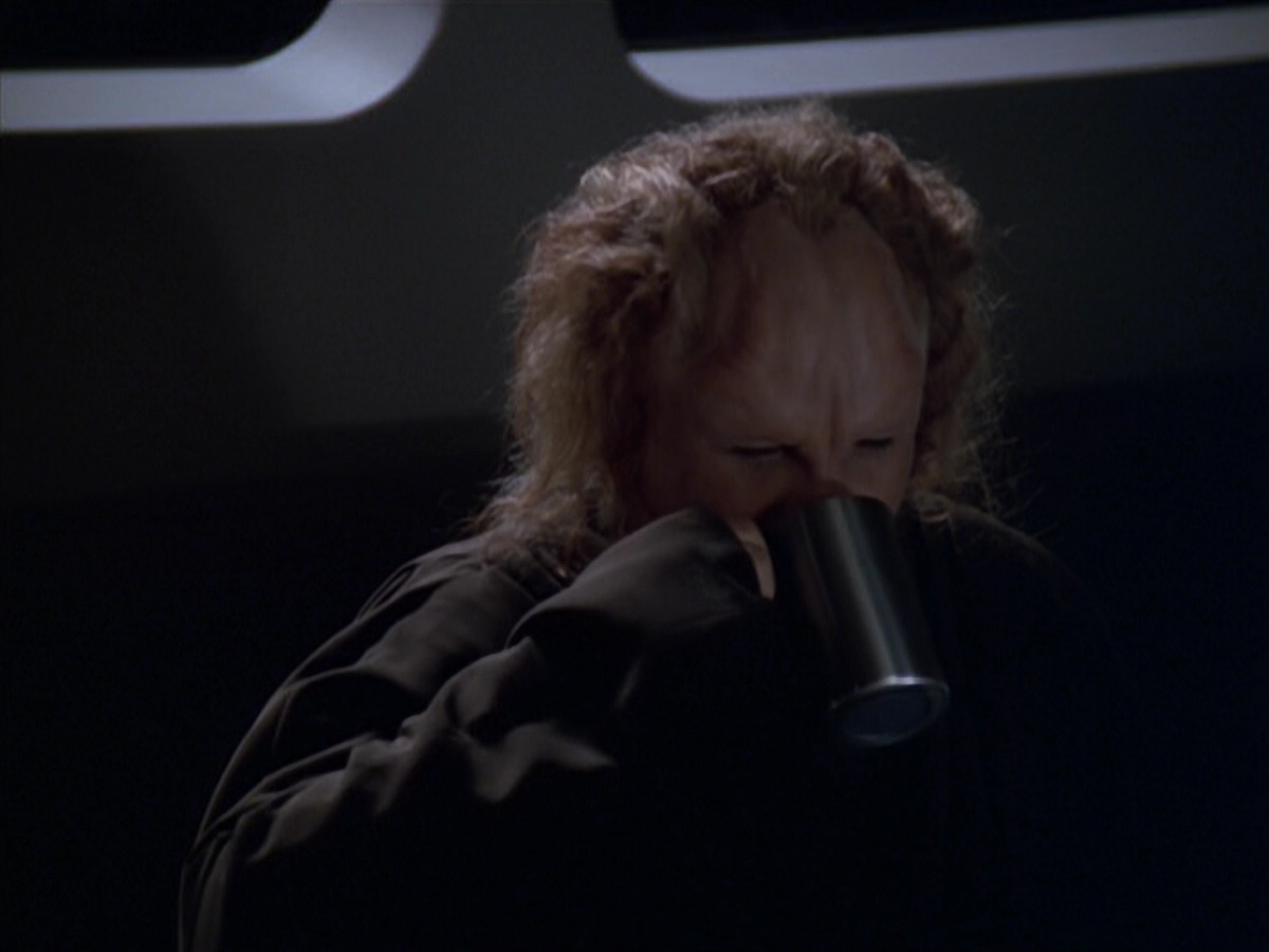 extant_StarTrek_VOY_5x20-ThinkTank_01085.jpg