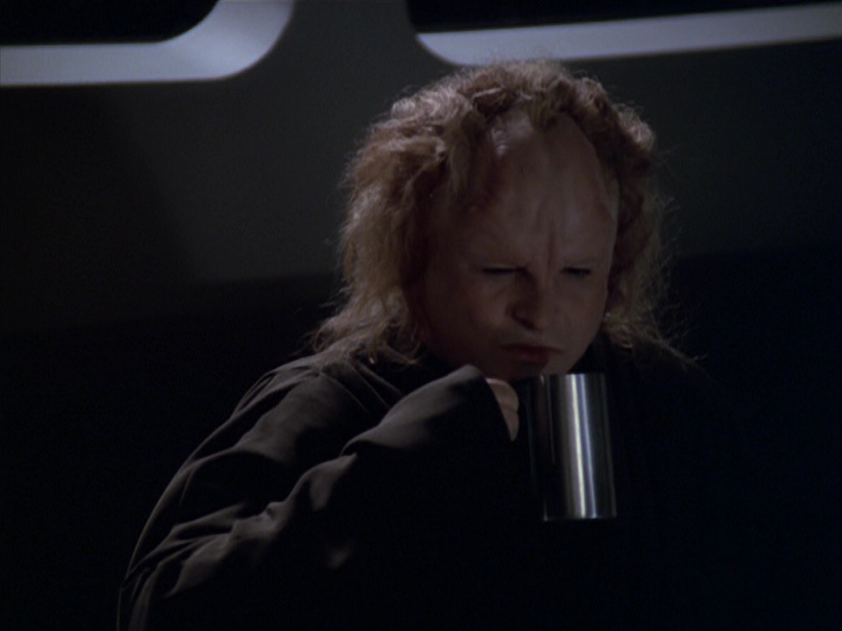extant_StarTrek_VOY_5x20-ThinkTank_01088.jpg
