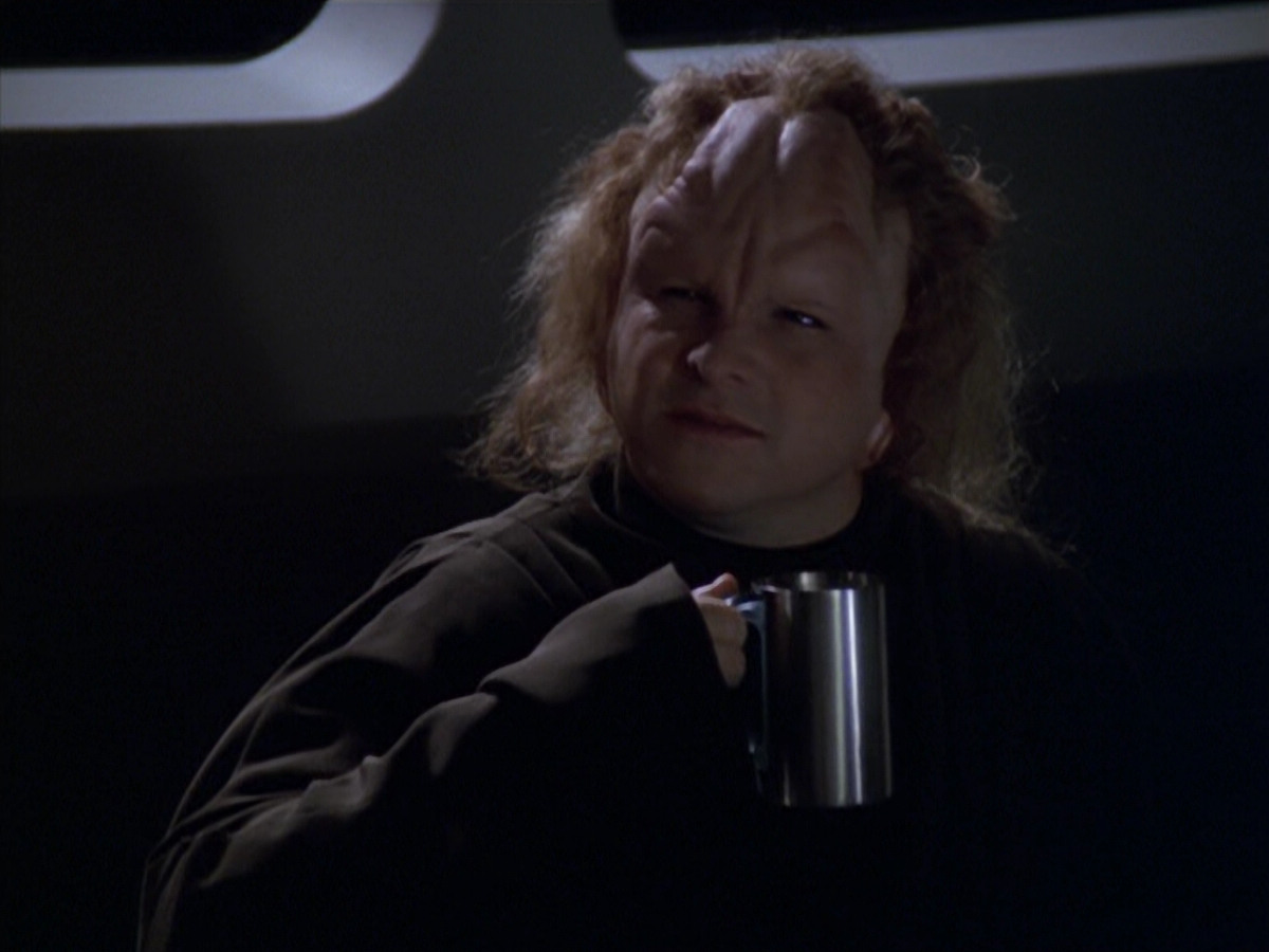 extant_StarTrek_VOY_5x20-ThinkTank_01093.jpg