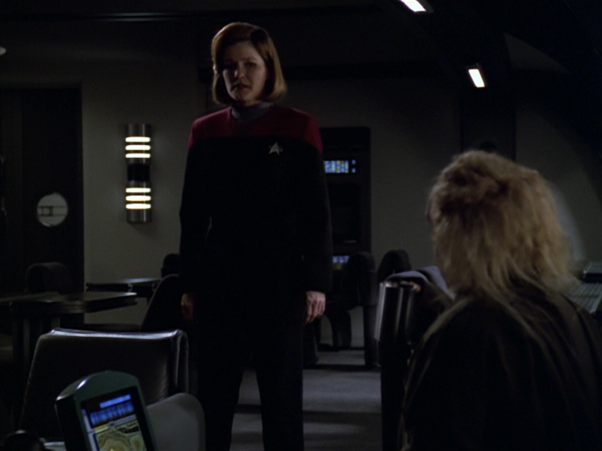 extant_StarTrek_VOY_5x20-ThinkTank_01095.jpg