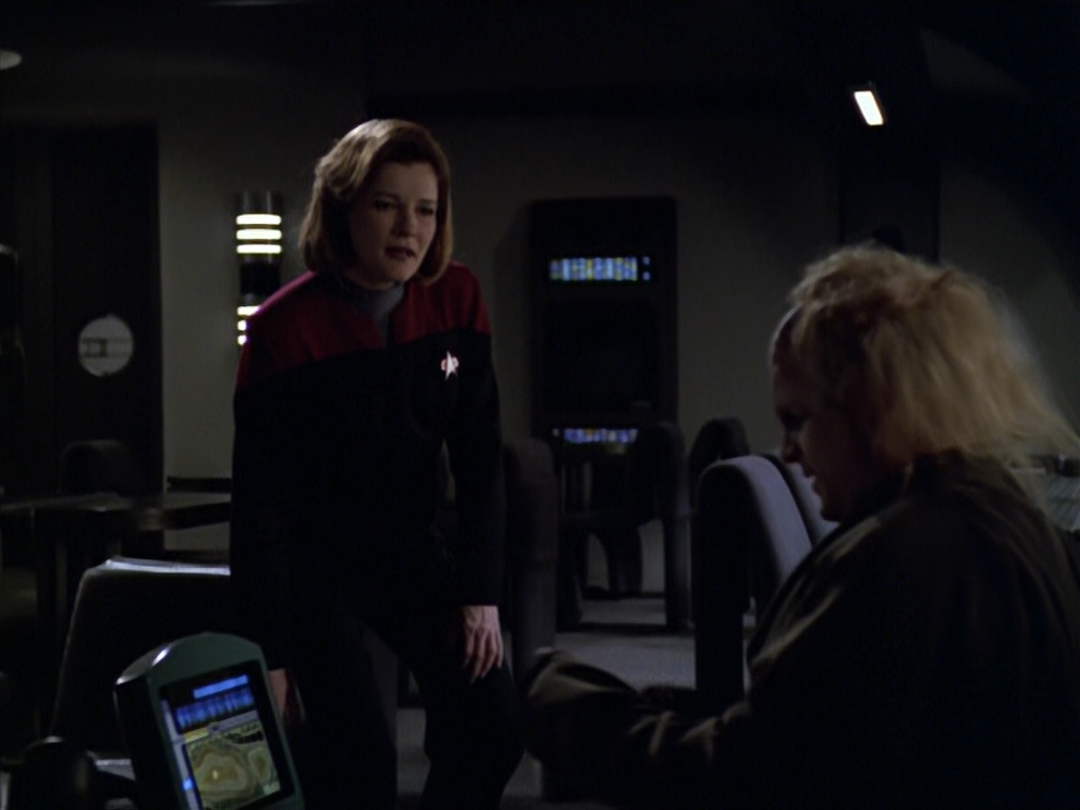 extant_StarTrek_VOY_5x20-ThinkTank_01100.jpg