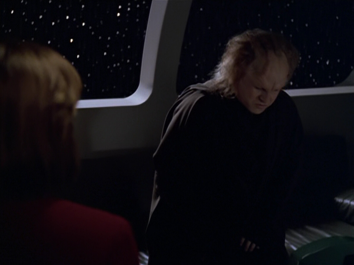 extant_StarTrek_VOY_5x20-ThinkTank_01109.jpg