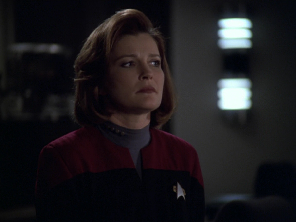 extant_StarTrek_VOY_5x20-ThinkTank_01143.jpg