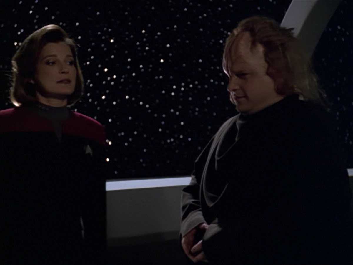 extant_StarTrek_VOY_5x20-ThinkTank_01163.jpg