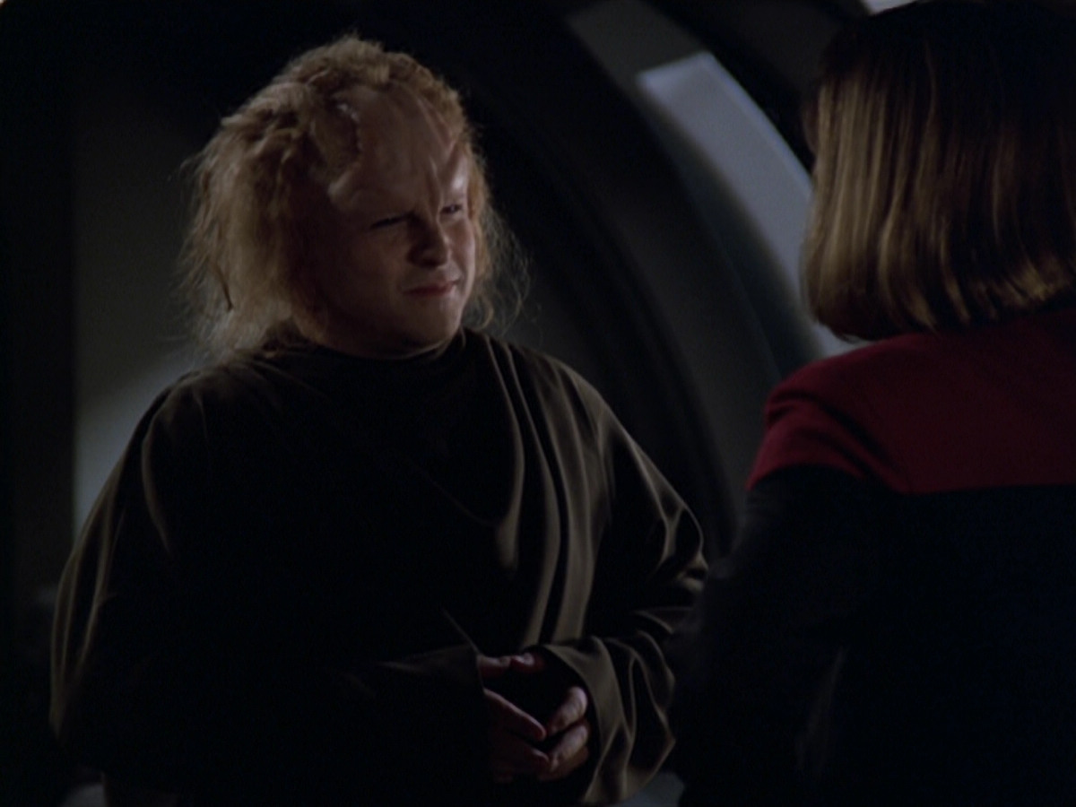 extant_StarTrek_VOY_5x20-ThinkTank_01193.jpg