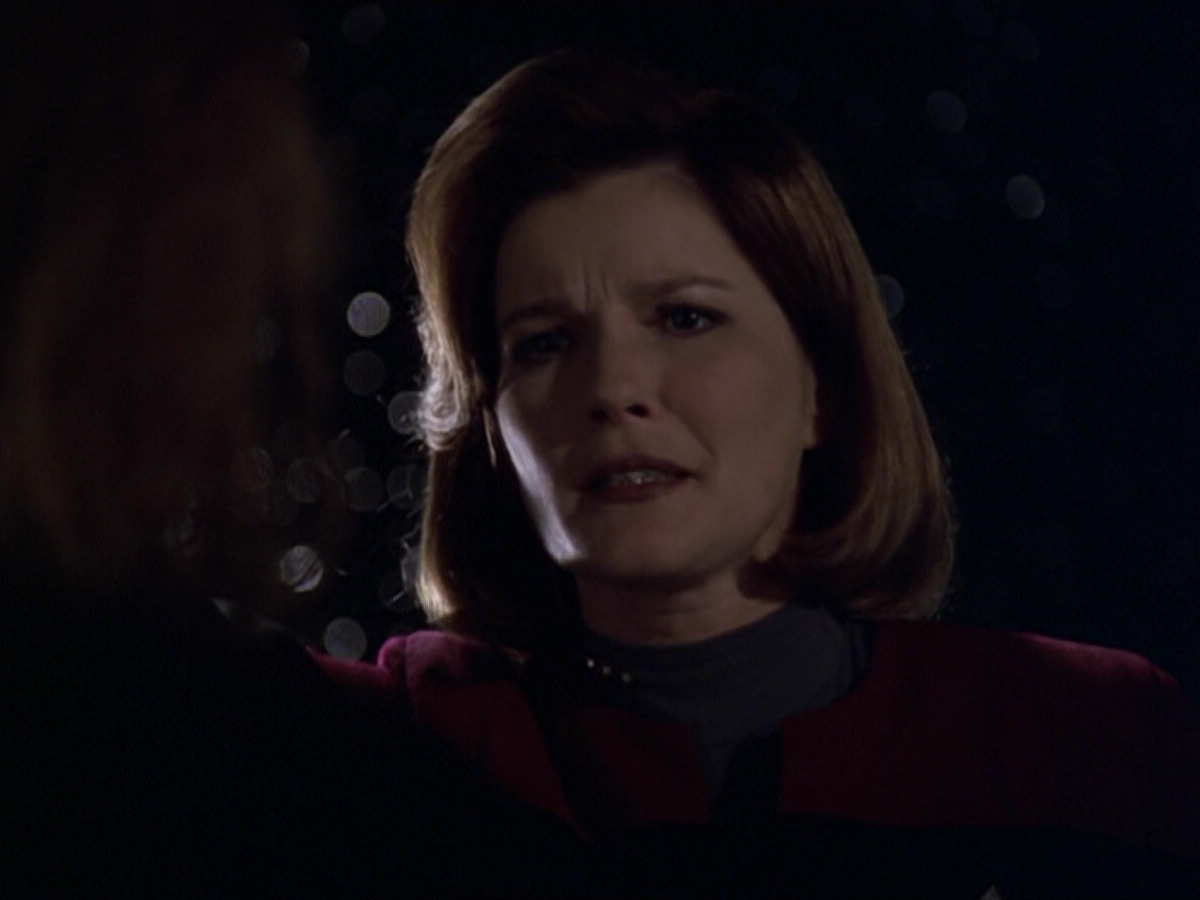 extant_StarTrek_VOY_5x20-ThinkTank_01214.jpg