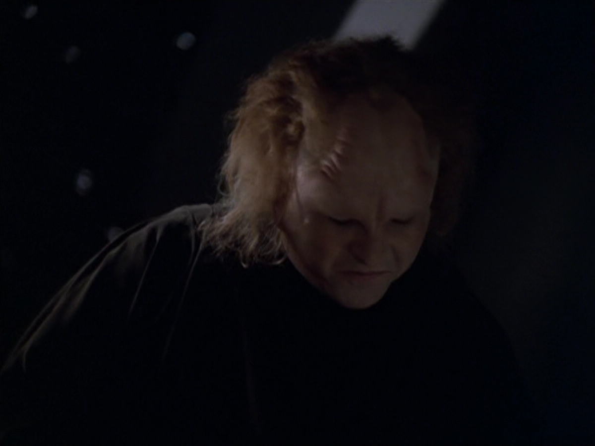 extant_StarTrek_VOY_5x20-ThinkTank_01236.jpg