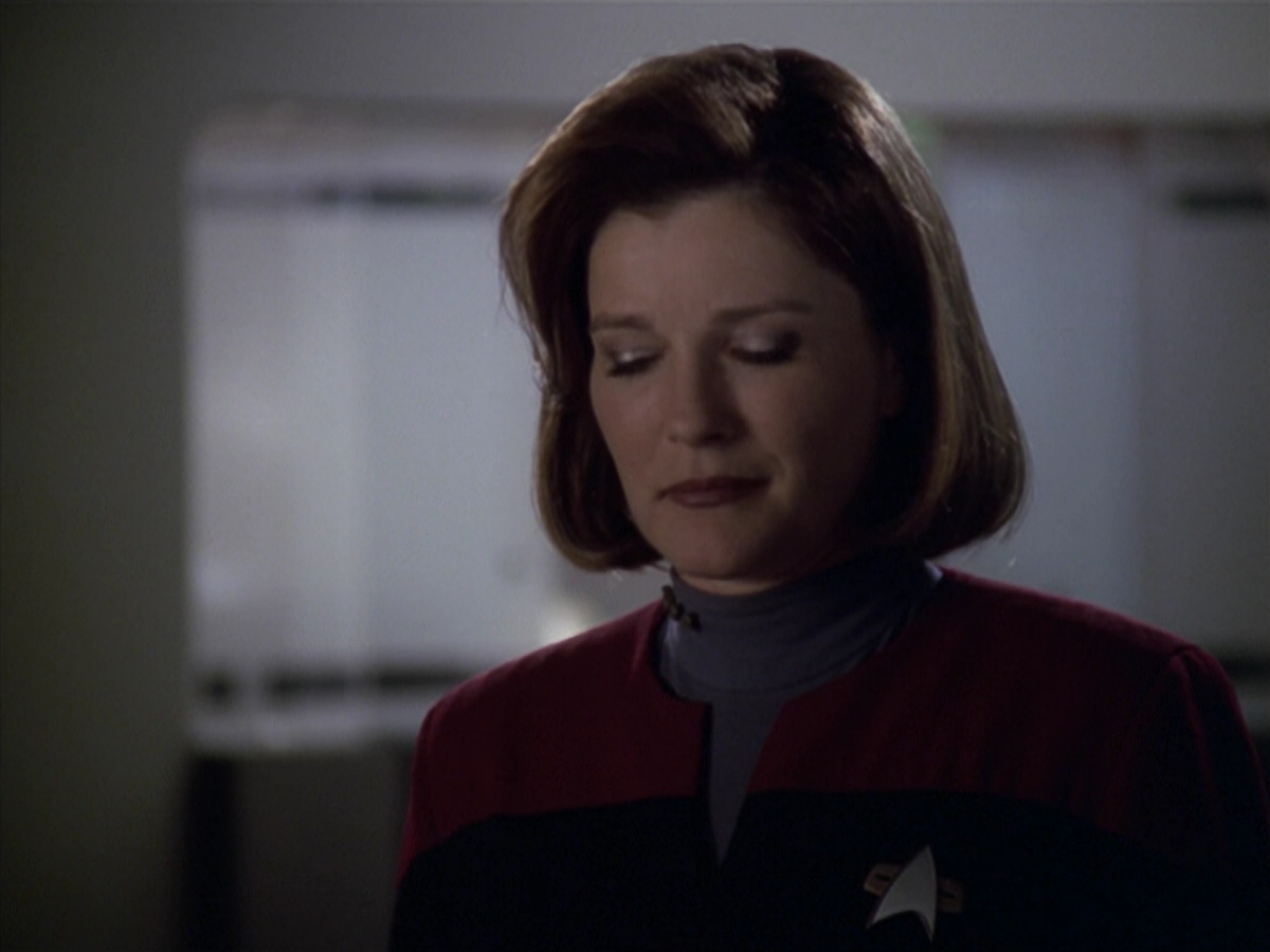 extant_StarTrek_VOY_5x20-ThinkTank_01285.jpg