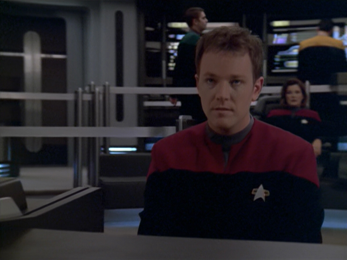 extant_StarTrek_VOY_5x20-ThinkTank_01299.jpg