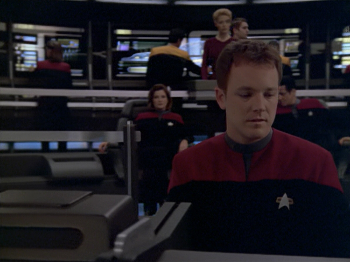extant_StarTrek_VOY_5x20-ThinkTank_01301.jpg
