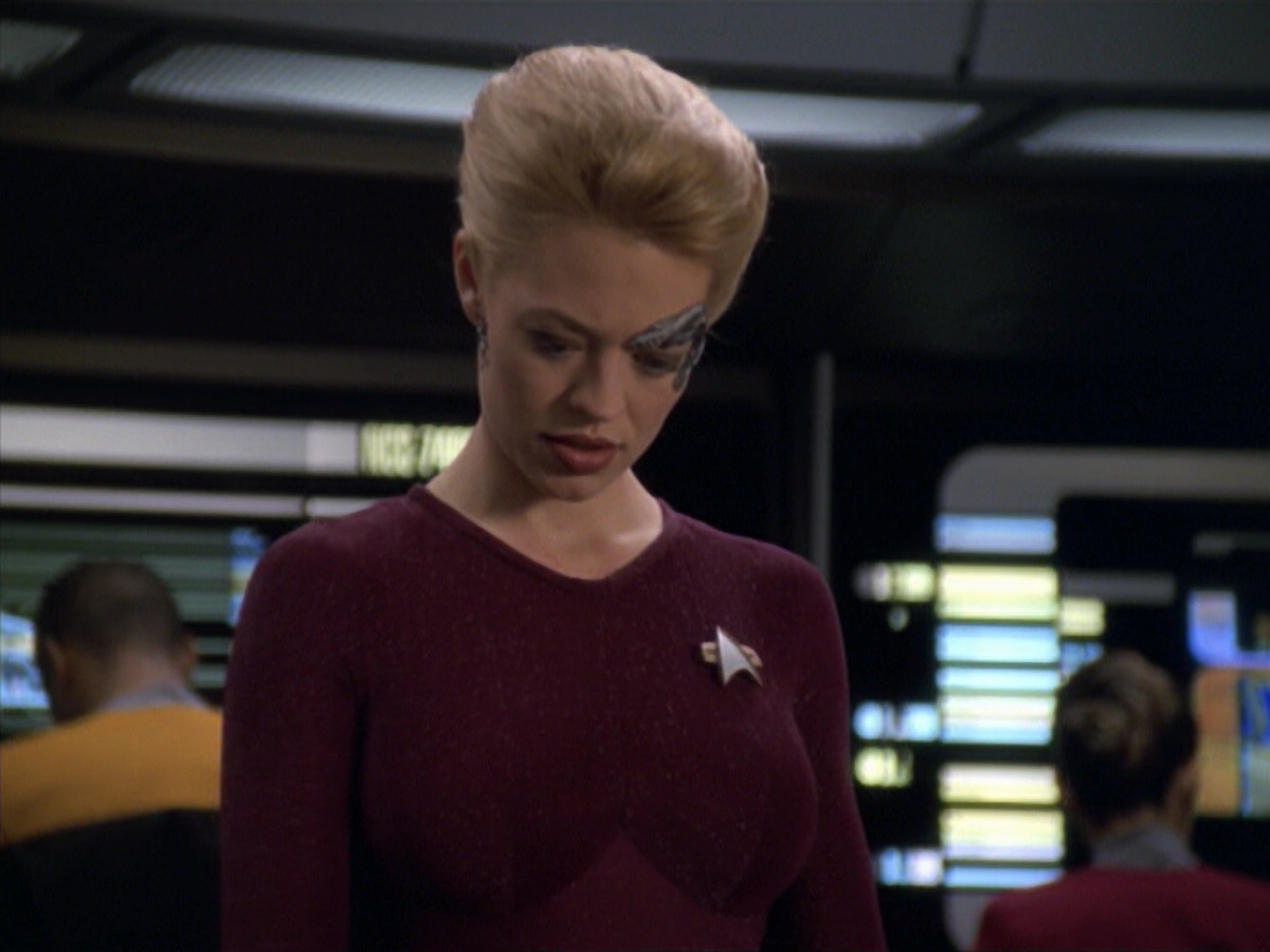extant_StarTrek_VOY_5x20-ThinkTank_01310.jpg