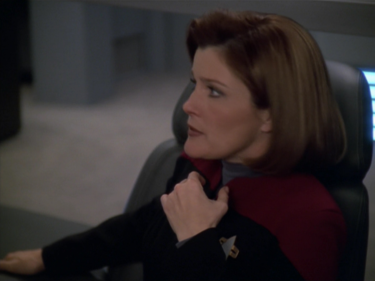 extant_StarTrek_VOY_5x20-ThinkTank_01324.jpg