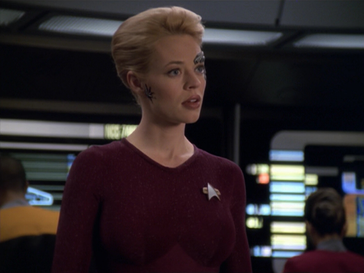 extant_StarTrek_VOY_5x20-ThinkTank_01330.jpg