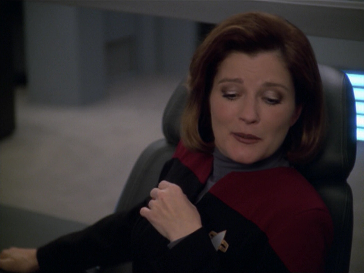 extant_StarTrek_VOY_5x20-ThinkTank_01334.jpg