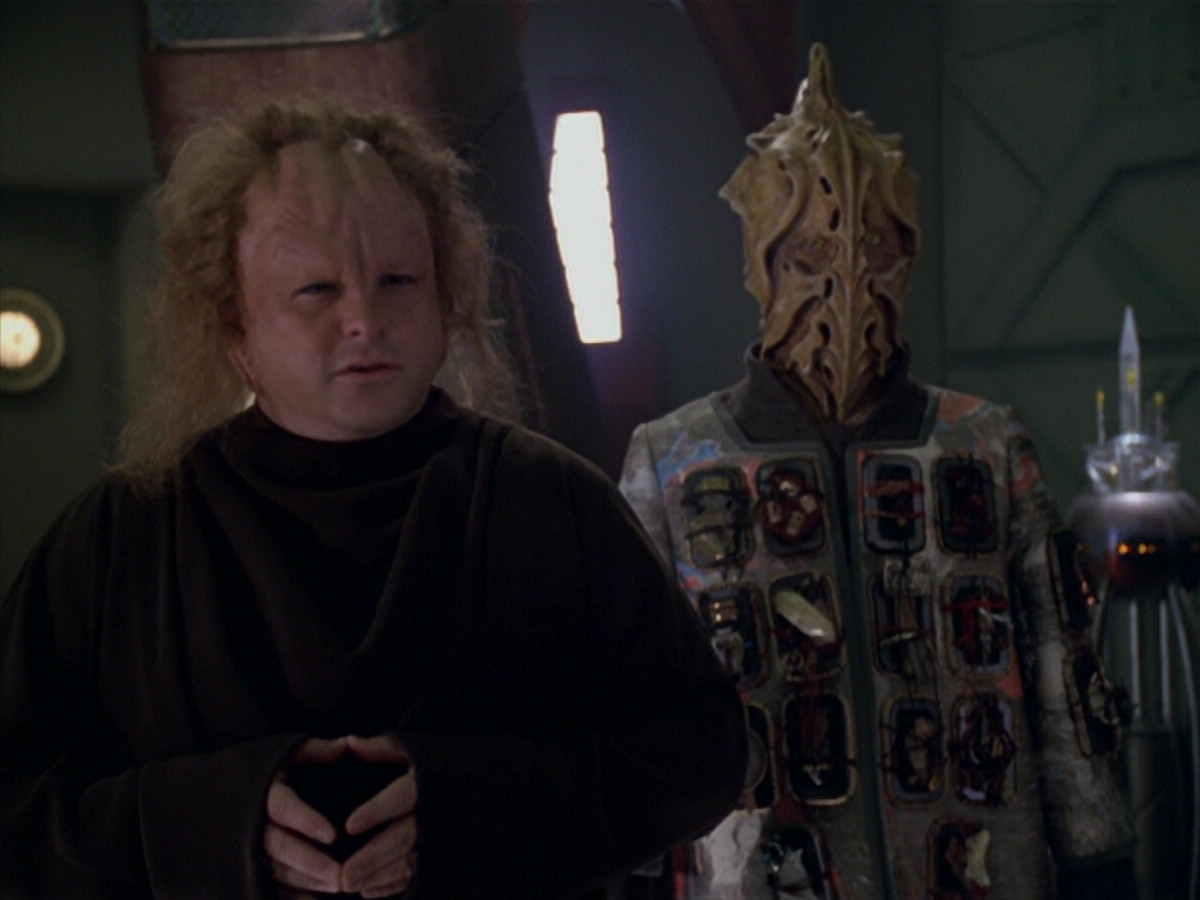extant_StarTrek_VOY_5x20-ThinkTank_01413.jpg