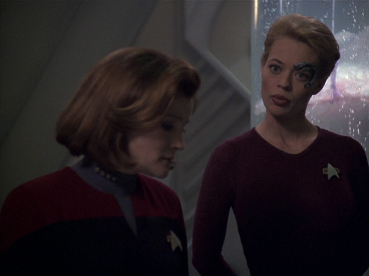 extant_StarTrek_VOY_5x20-ThinkTank_01424.jpg