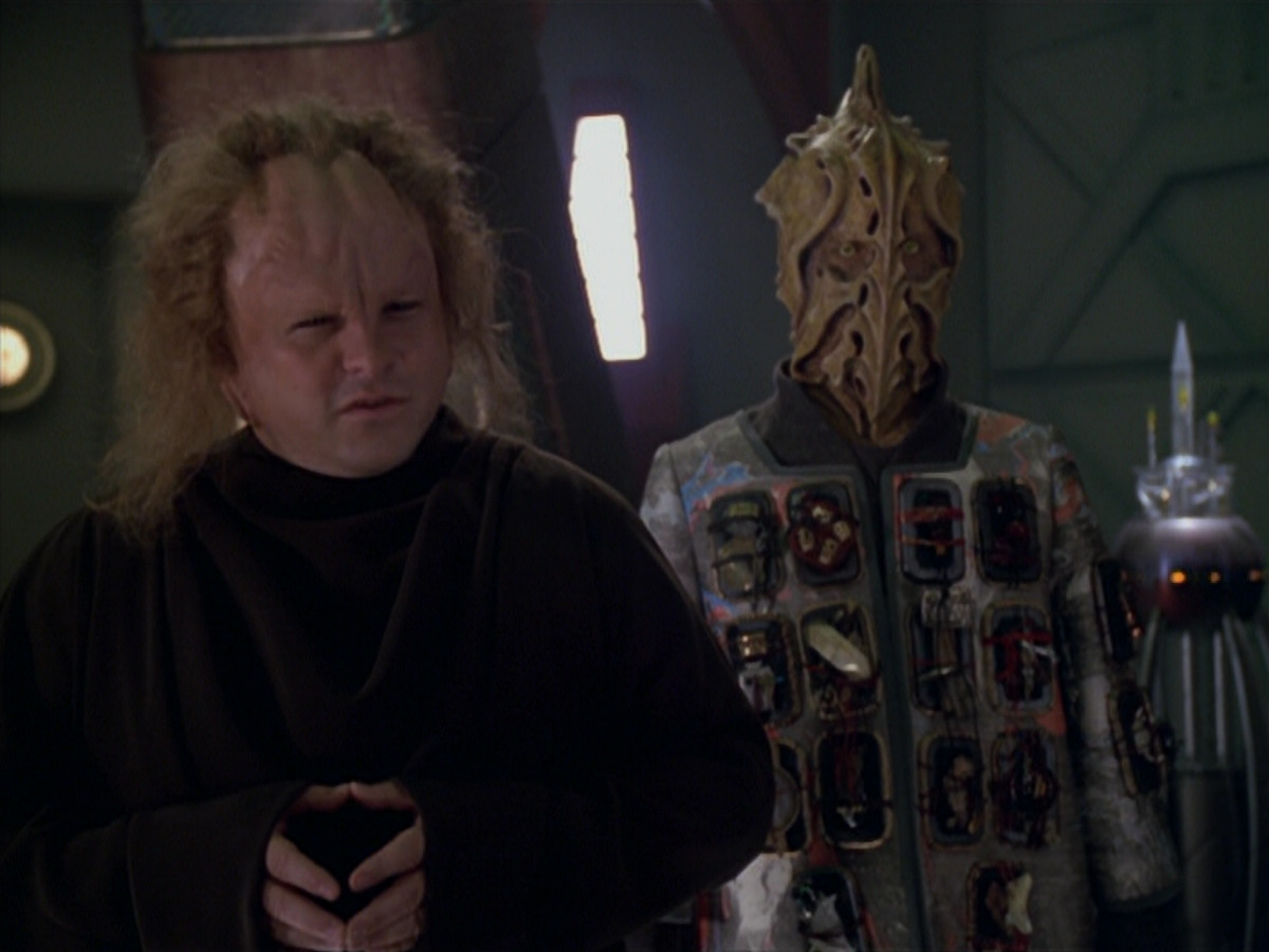 extant_StarTrek_VOY_5x20-ThinkTank_01428.jpg